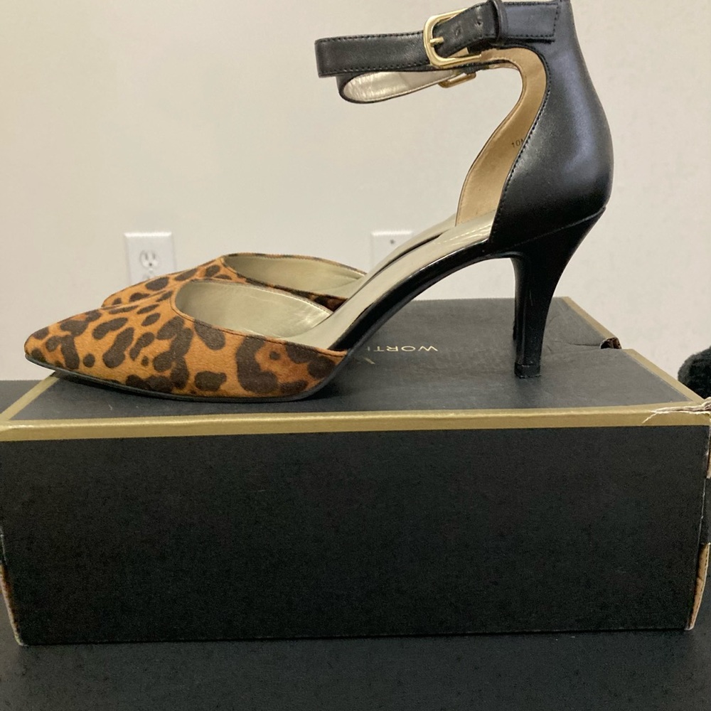 Worthington Animal print heels